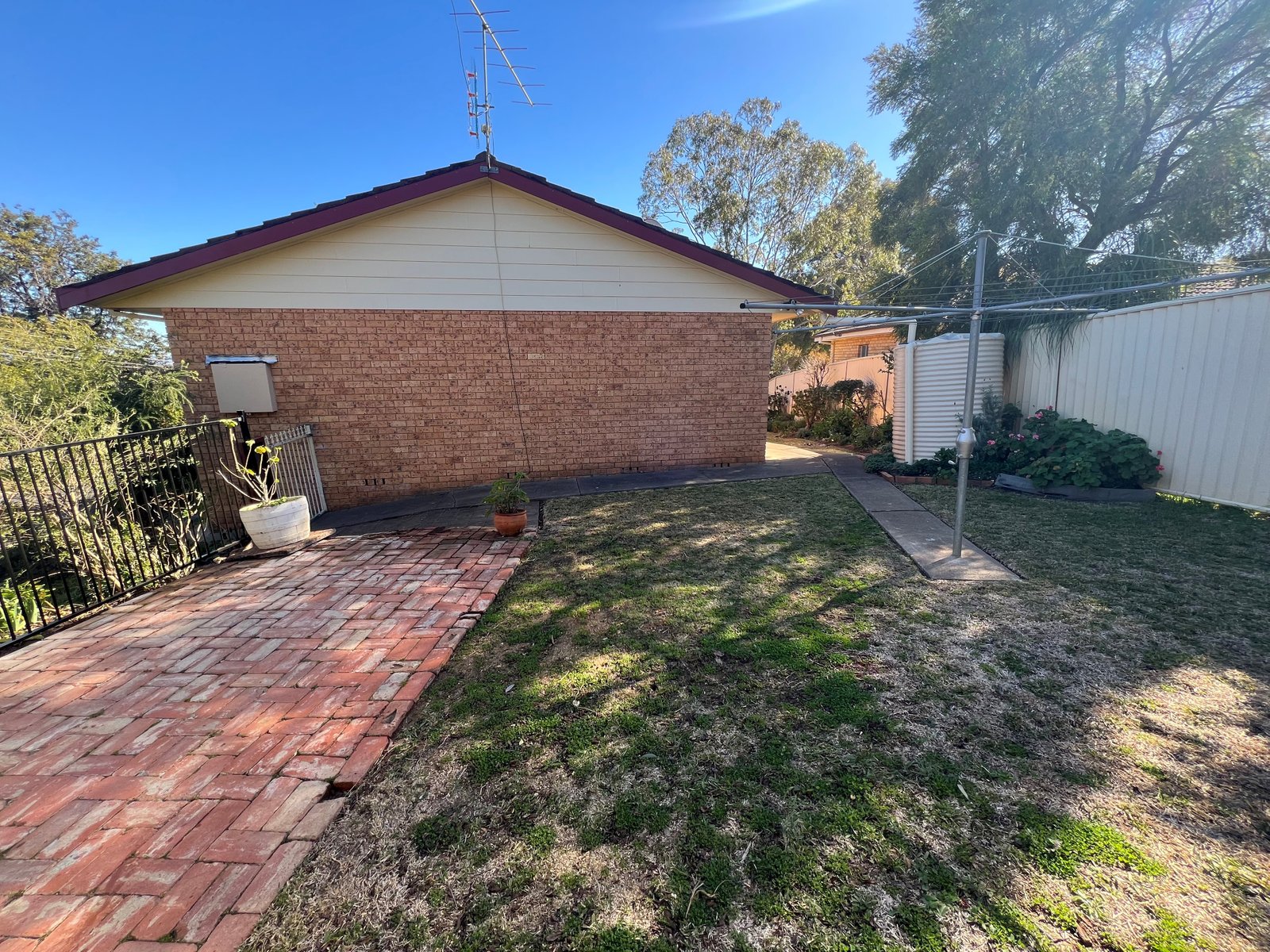 18 Alexandra Street TAMWORTH 11