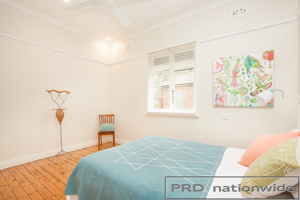 18 Allan Street LORN 11