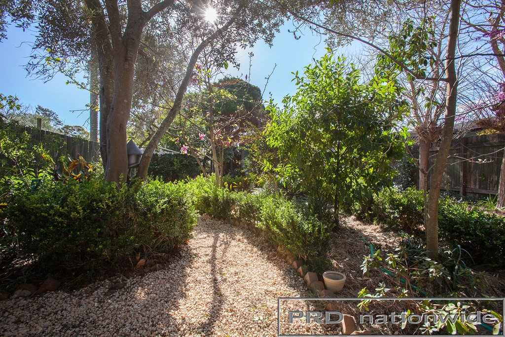 18 Allan Street LORN 17