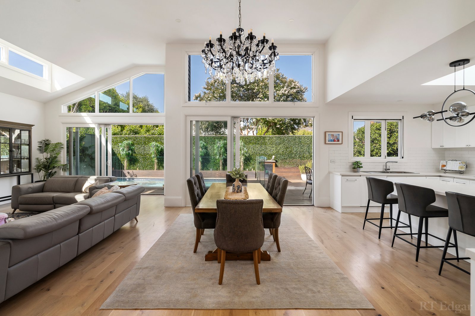 Real Estate and Property in 18 Alleyne Avenue, Armadale, VIC