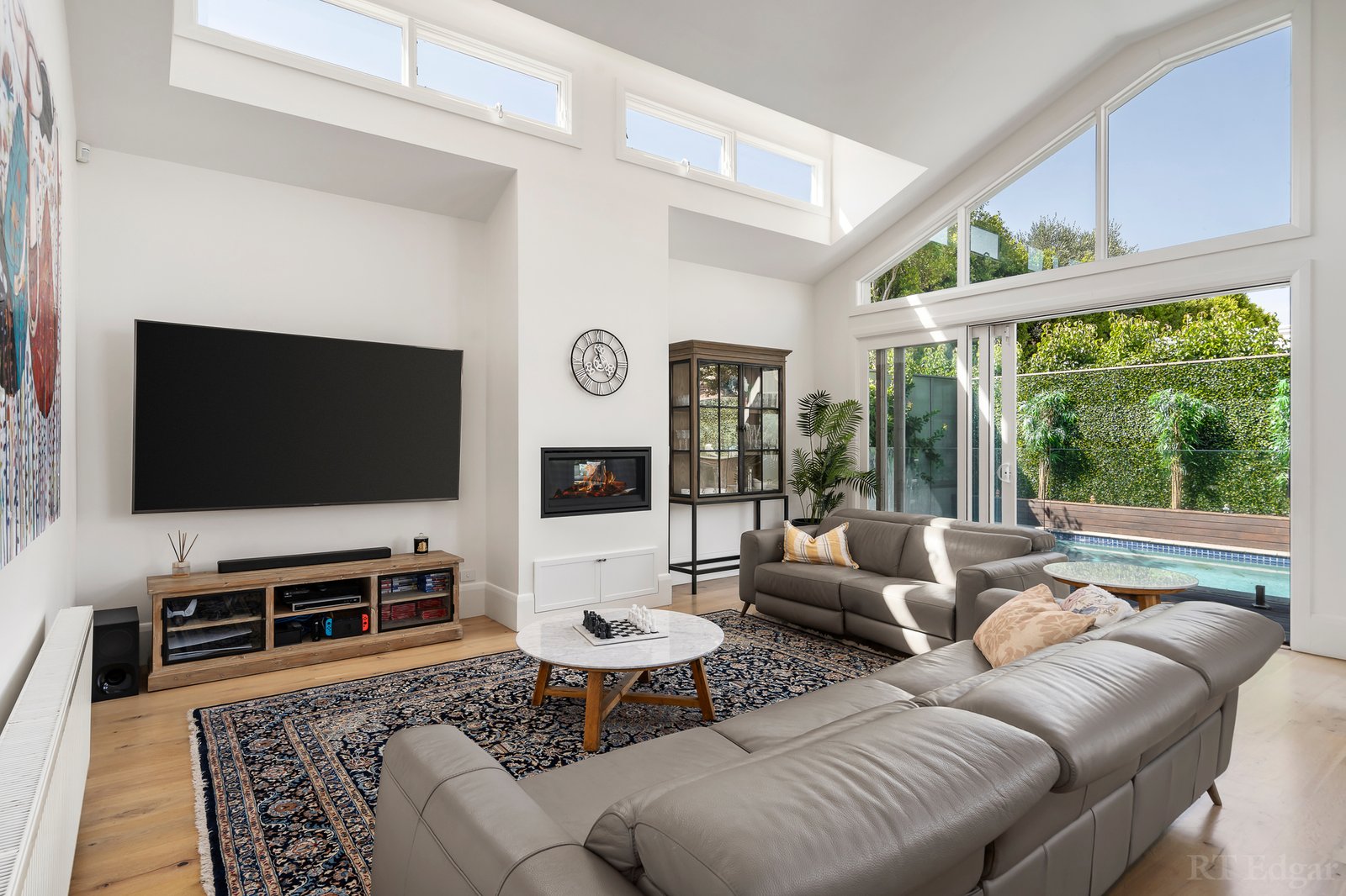 Real Estate and Property in 18 Alleyne Avenue, Armadale, VIC