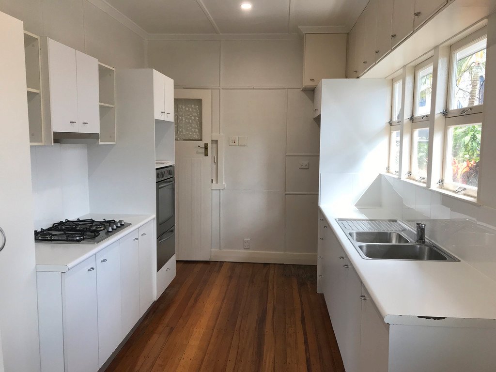 18 Amelia Street NUNDAH 4