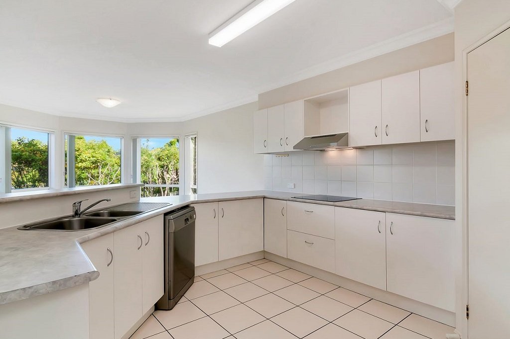 18 Ardisia Court BURLEIGH HEADS 7