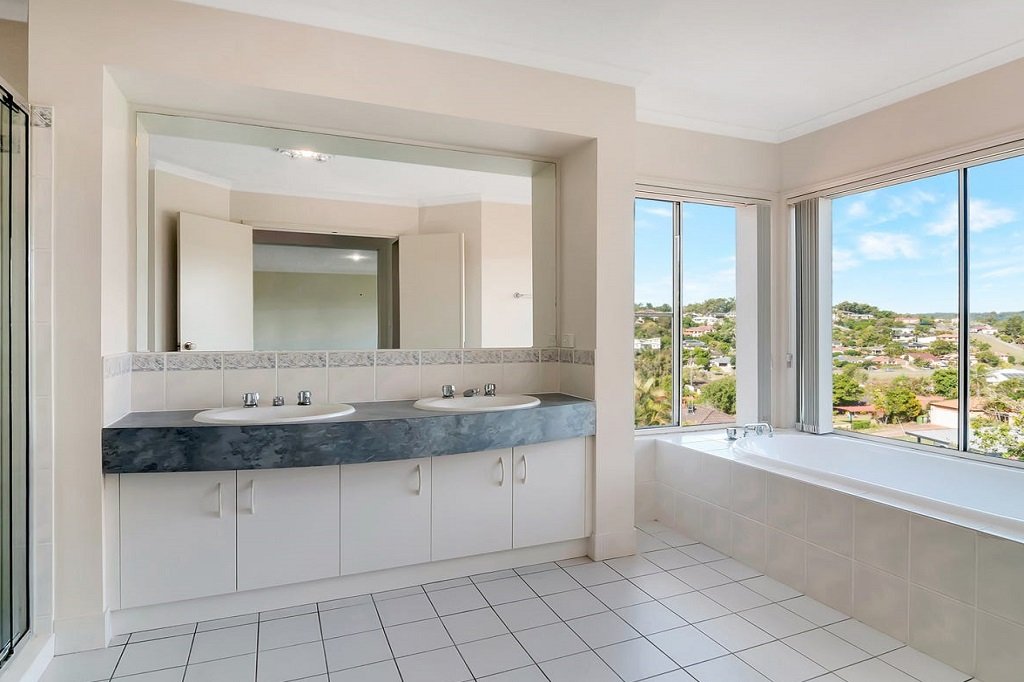 18 Ardisia Court BURLEIGH HEADS 12