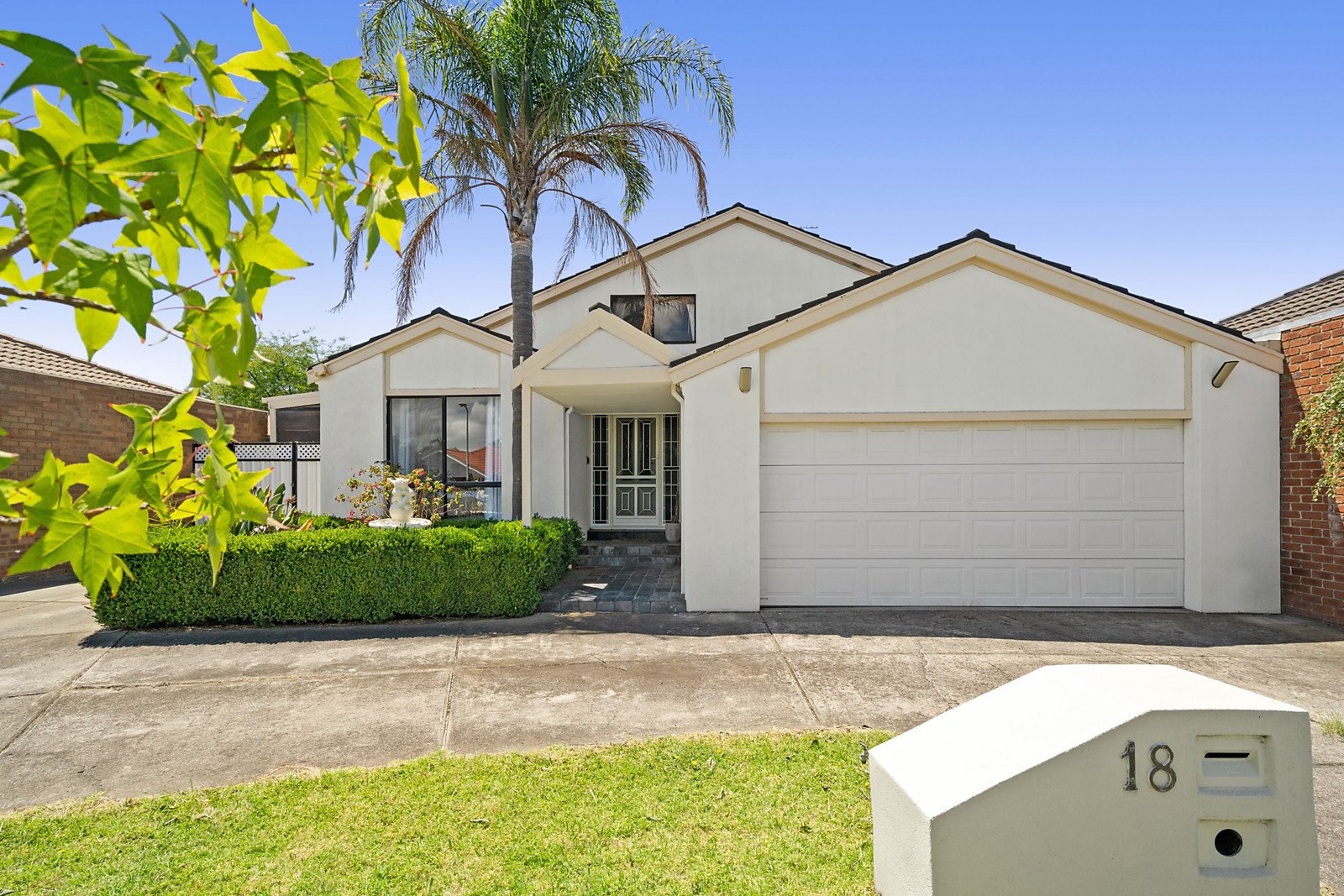 18 Armstrong Close, Keilor East VIC 3033