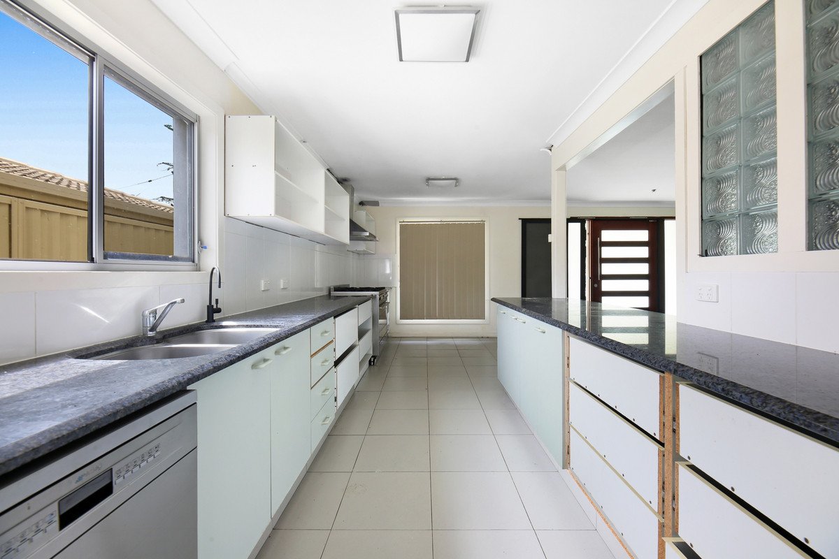 18 Aruma Avenue Burleigh Waters 18