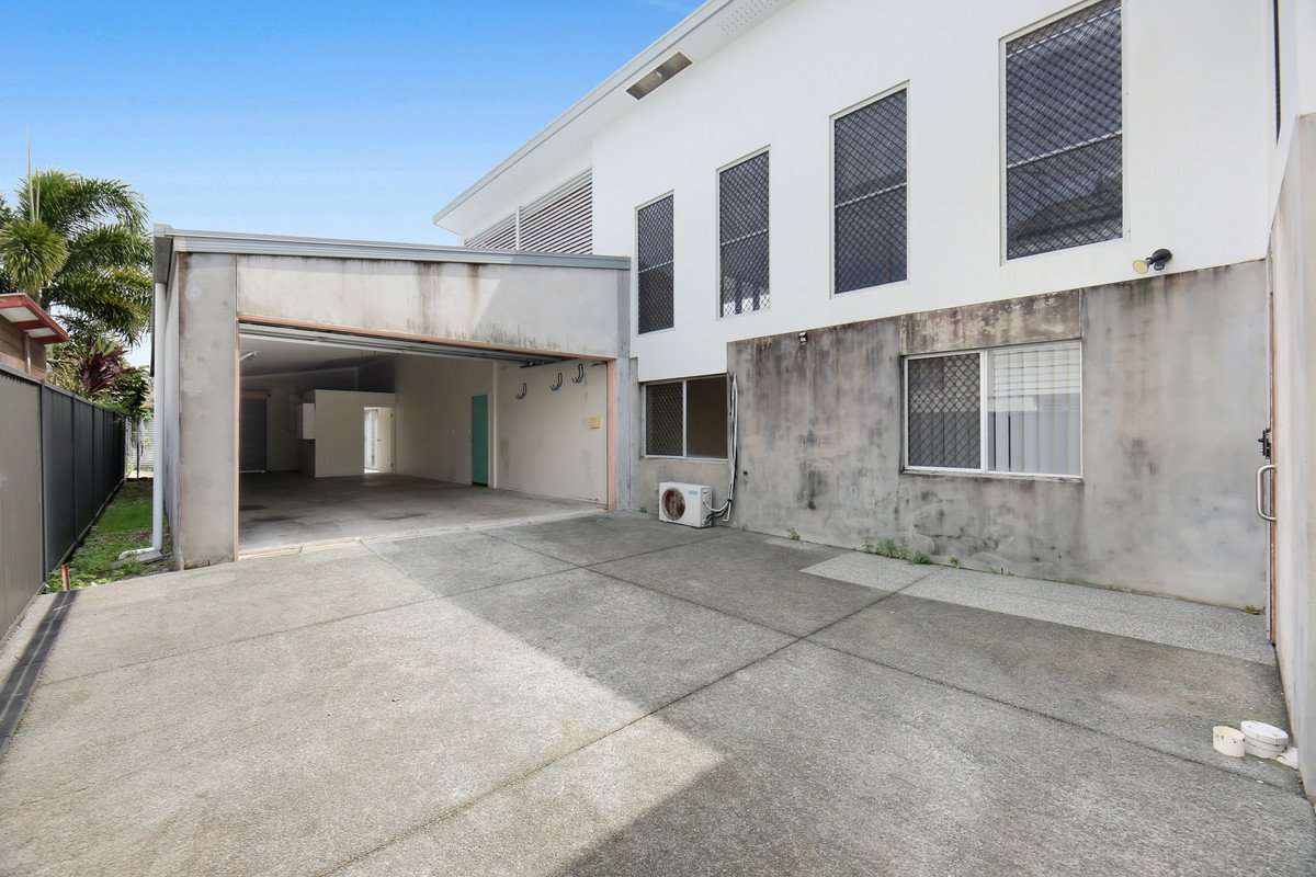 18 Aruma Avenue Burleigh Waters 19