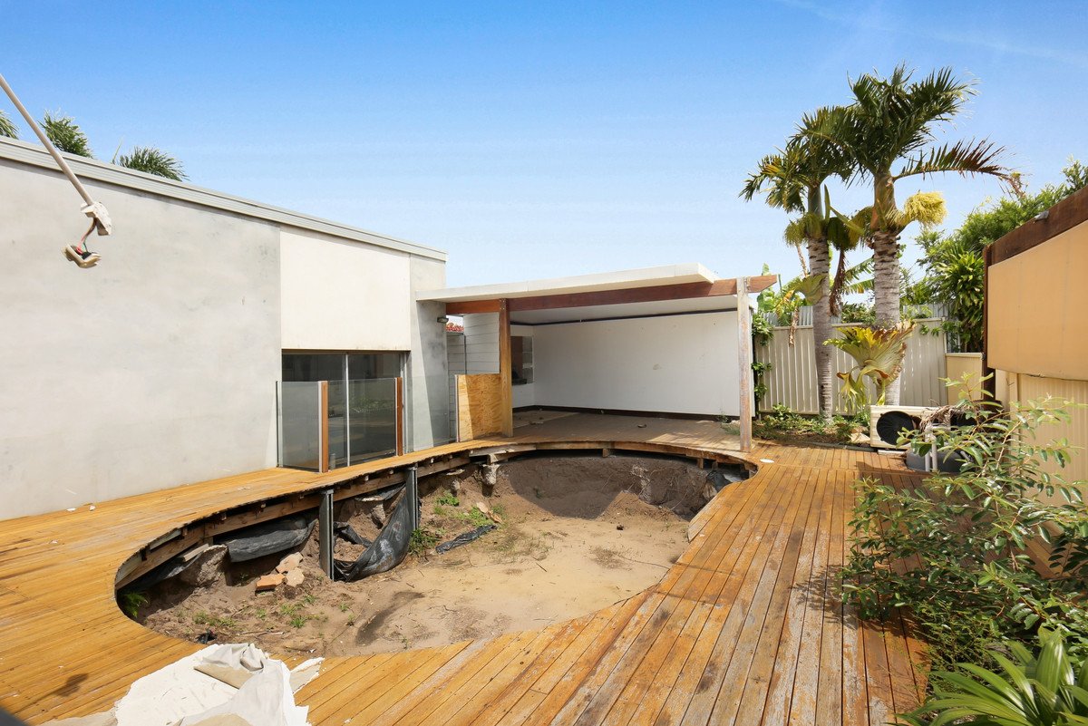 18 Aruma Avenue Burleigh Waters 21