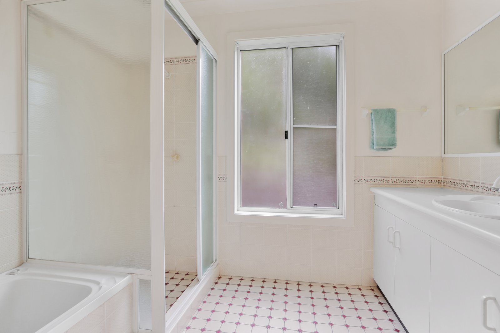 18 Ashmore Crescent KANAHOOKA 4