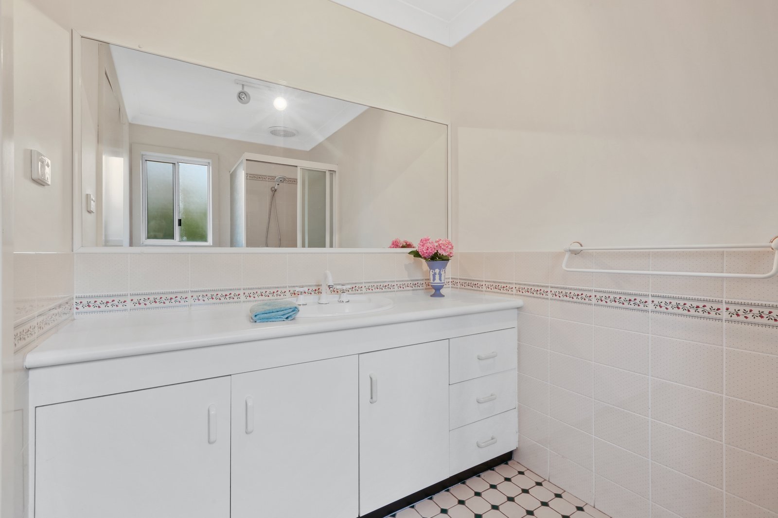 18 Ashmore Crescent KANAHOOKA 7