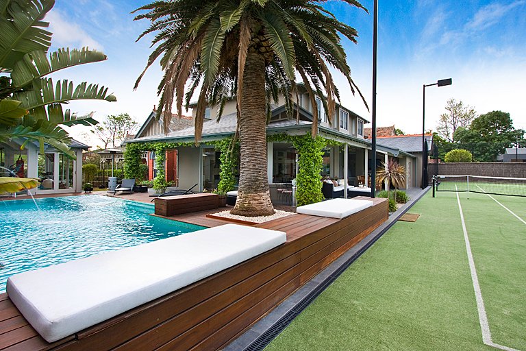 Gallery: 18 Asling Street
