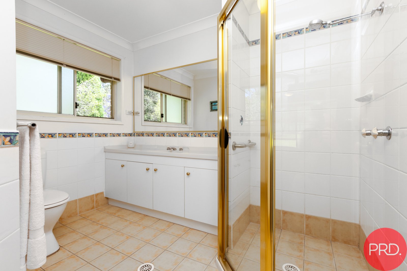 18 Avalon Drive THORNTON 35