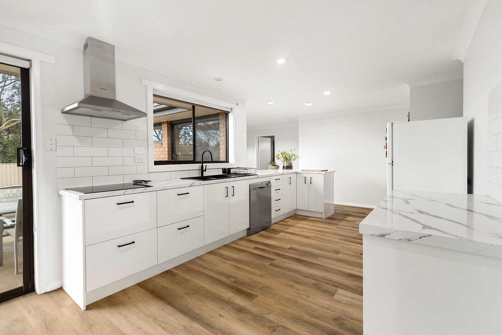 Gallery: 18 Avoca Cres