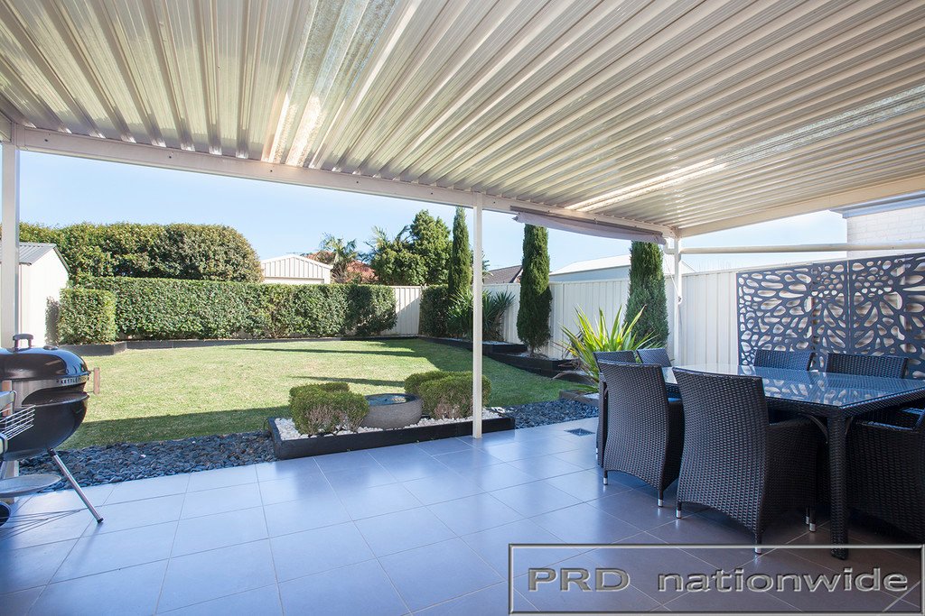 18 Avondale Drive THORNTON 9