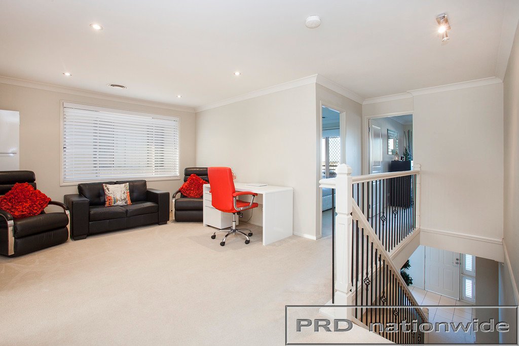 18 Avondale Drive THORNTON 11