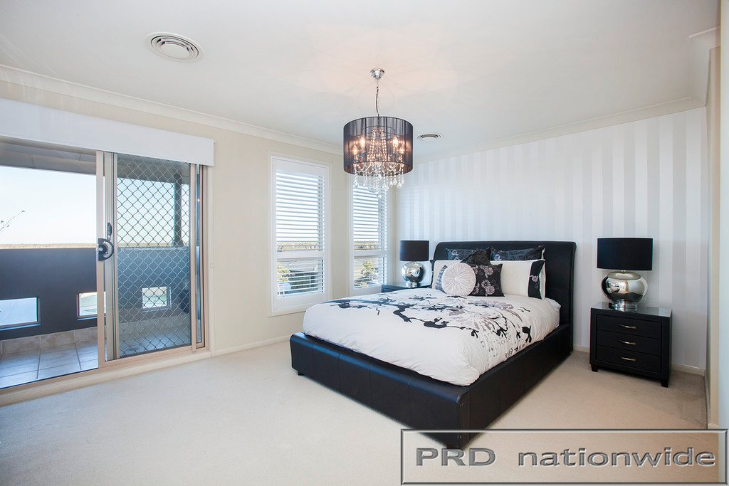 18 Avondale Drive THORNTON 12