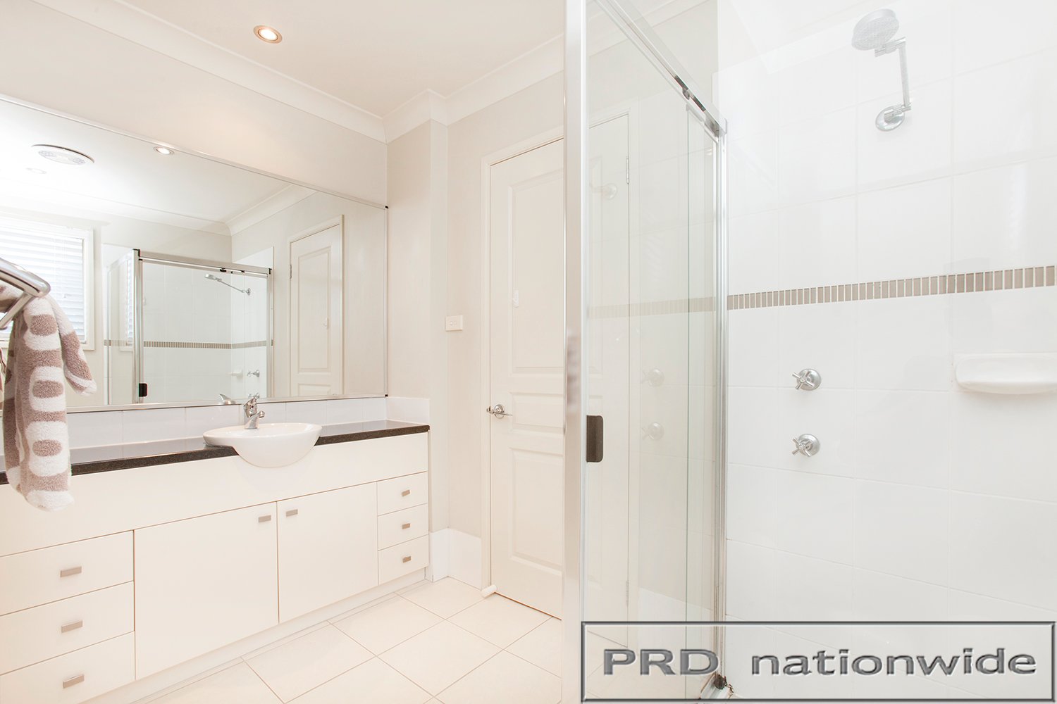 18 Avondale Drive THORNTON 14