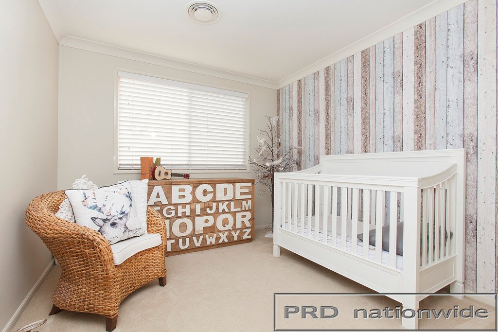 18 Avondale Drive THORNTON 19