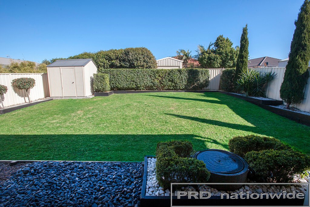 18 Avondale Drive THORNTON 20