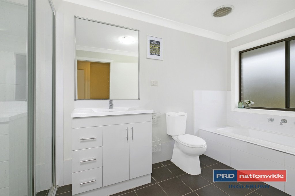 18 B Percival Avenue INGLEBURN 4