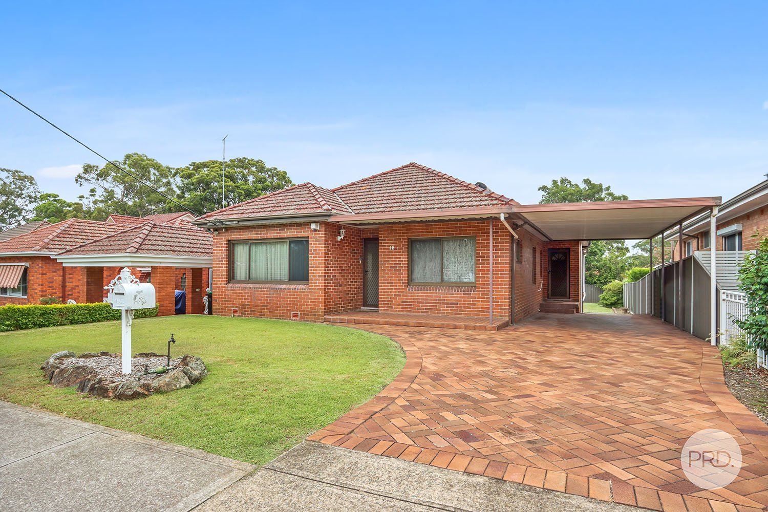 18 Baker Street OATLEY 1