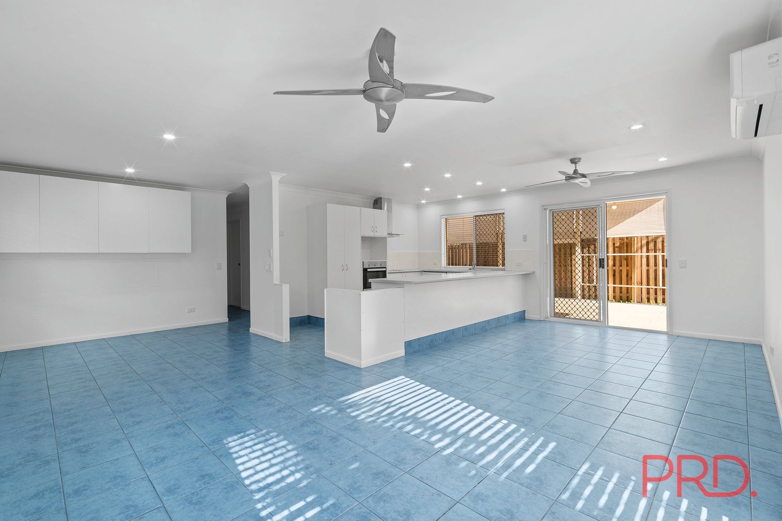 18 Ballerina Street BURLEIGH WATERS 2