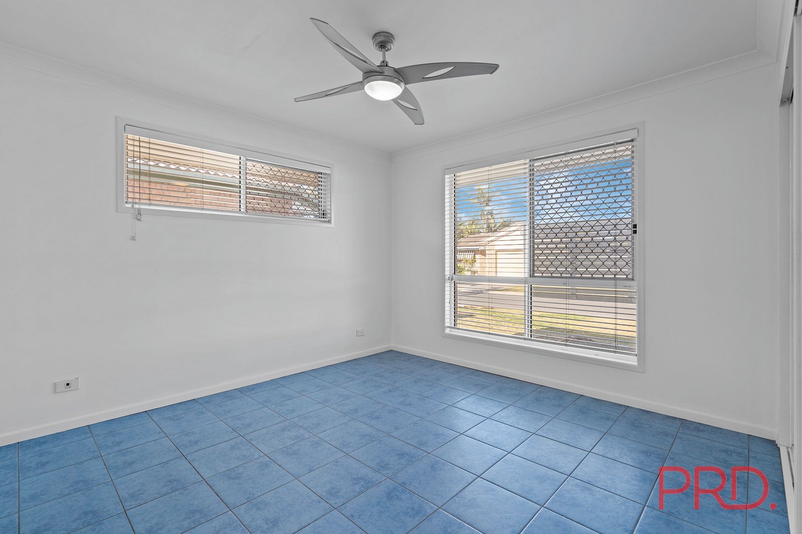 18 Ballerina Street BURLEIGH WATERS 5