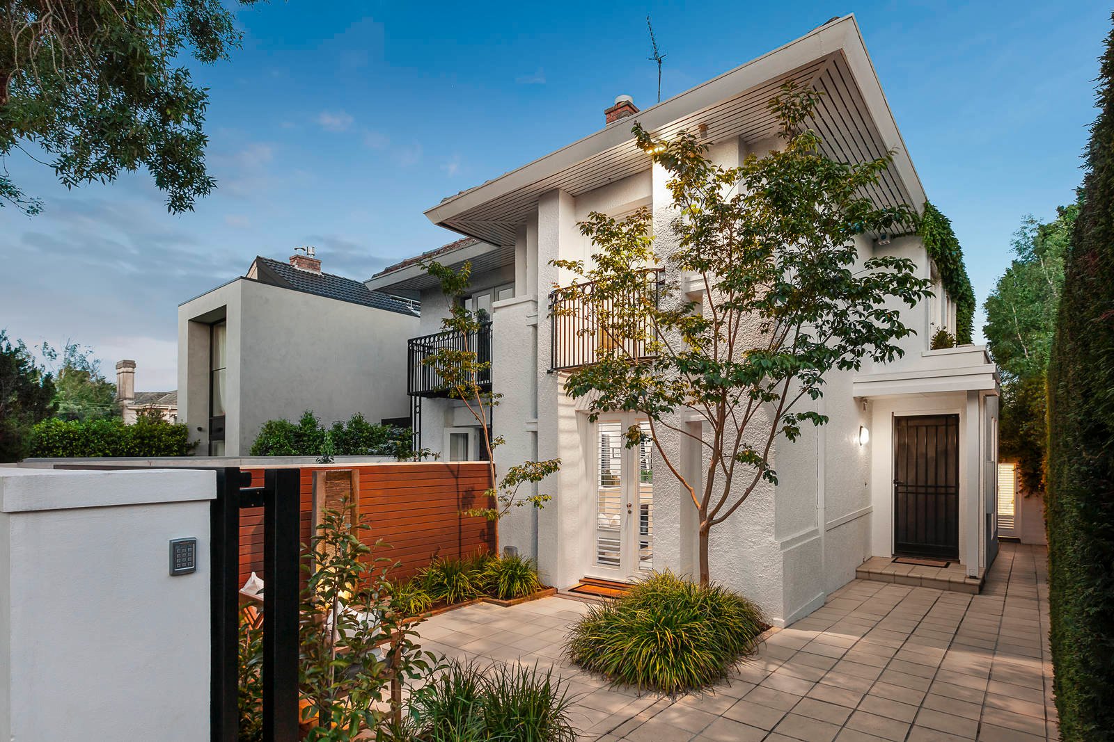 Real Estate and Property in 18 Balmerino Avenue, Toorak, VIC