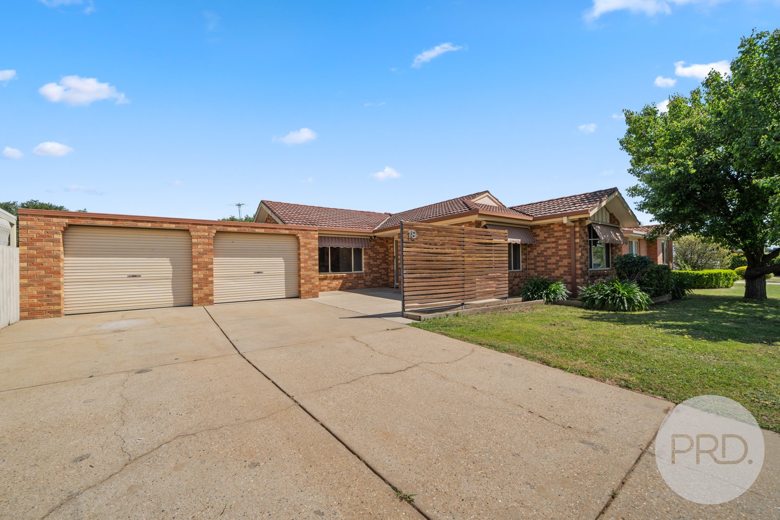 18 Bamarook Crescent GLENFIELD PARK 2