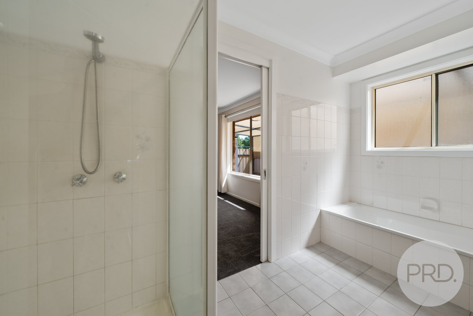 18 Bamarook Crescent GLENFIELD PARK 8