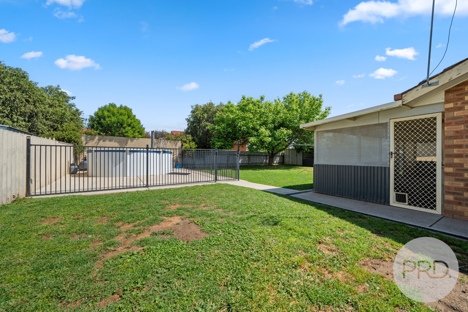 18 Bamarook Crescent GLENFIELD PARK 14