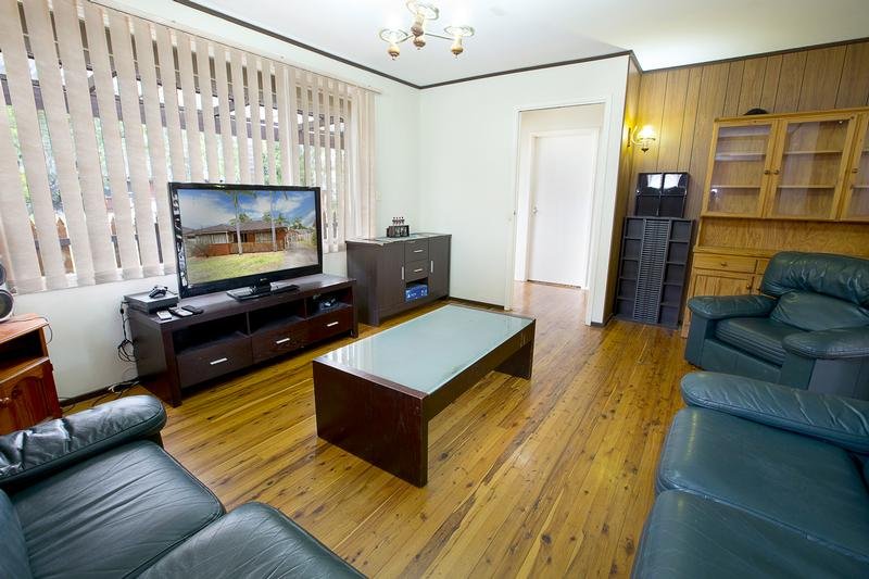 18 Banool Avenue SOUTH PENRITH 4