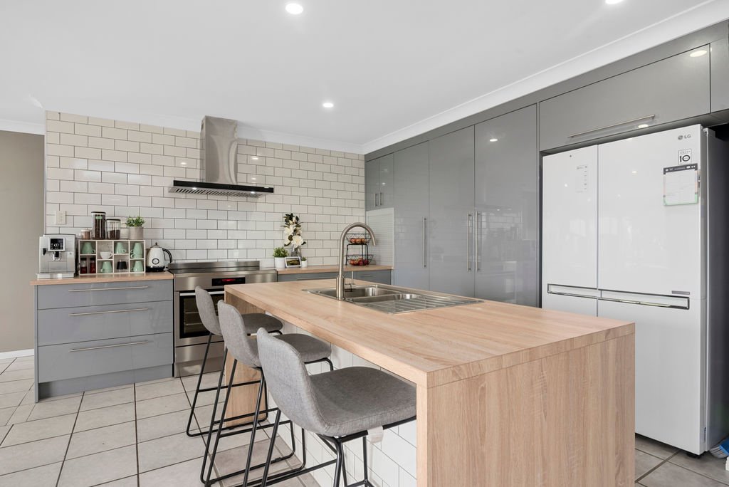 18 Banora Hills Drive BANORA POINT 2