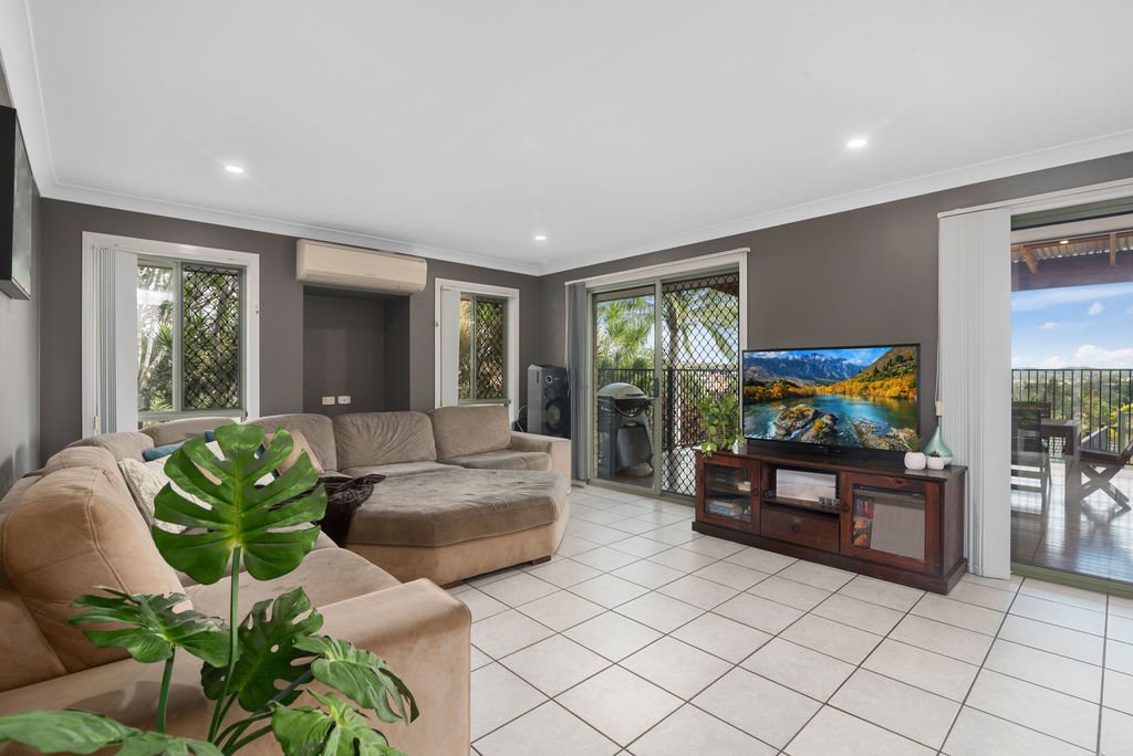 18 Banora Hills Drive BANORA POINT 3