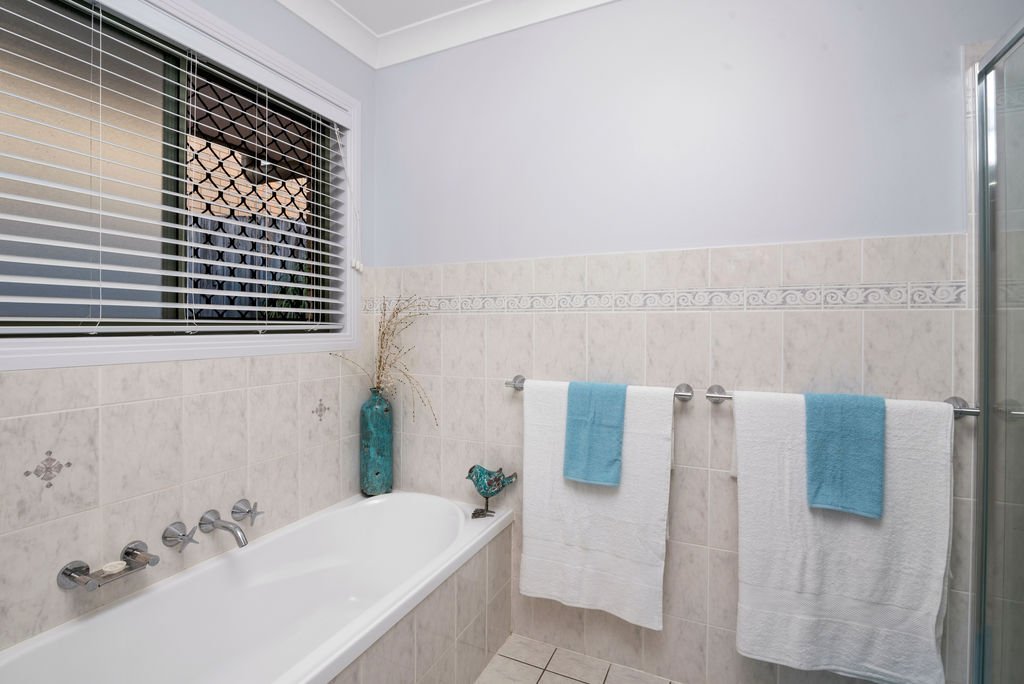 18 Banora Hills Drive BANORA POINT 9