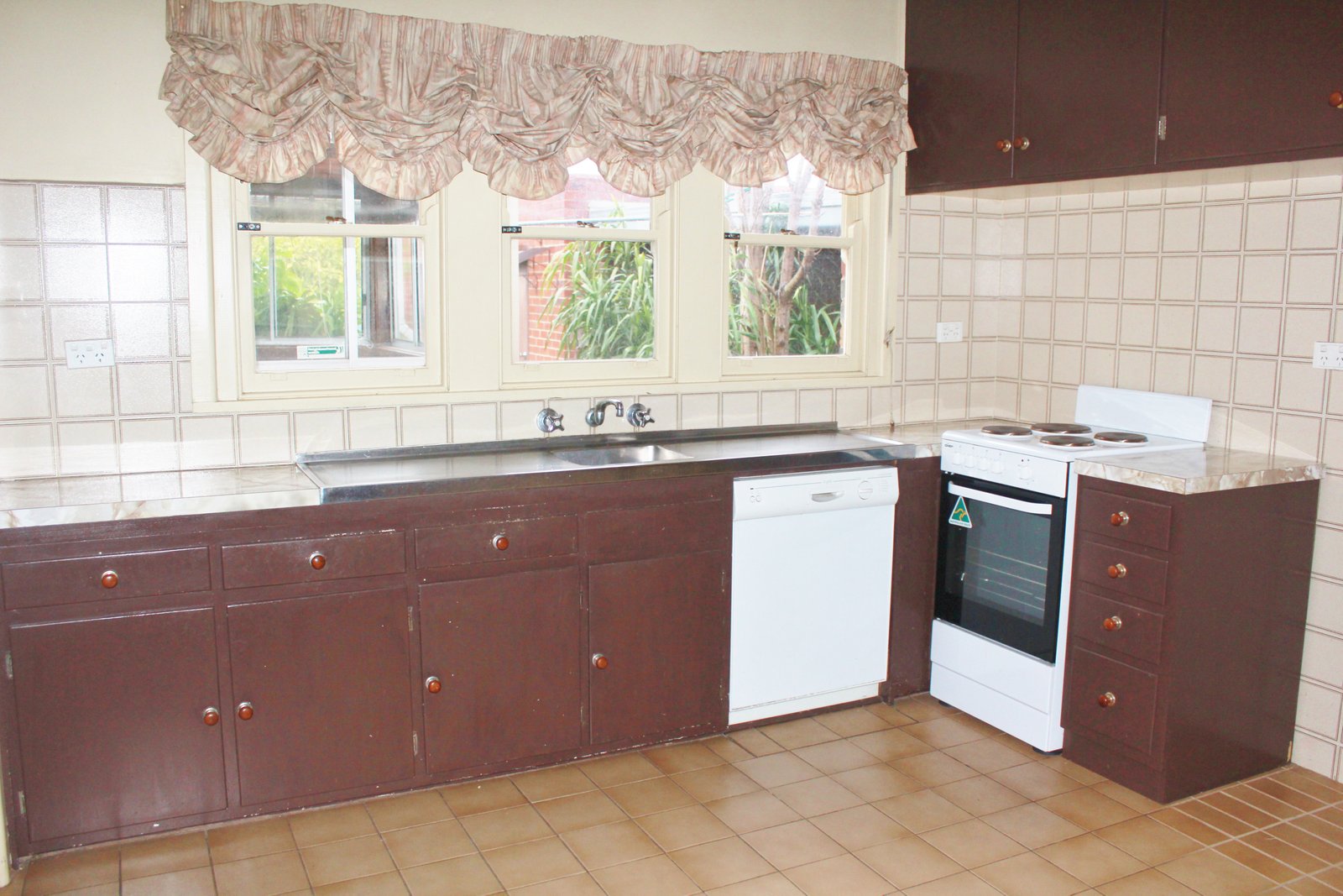 Gallery: 18 Batesford Road
