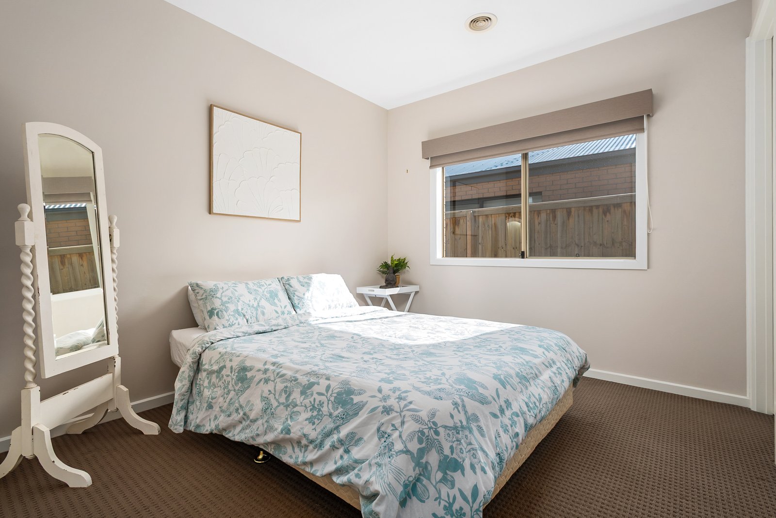 Real Estate and Property in 18 Beaumont Place, Woodend, VIC