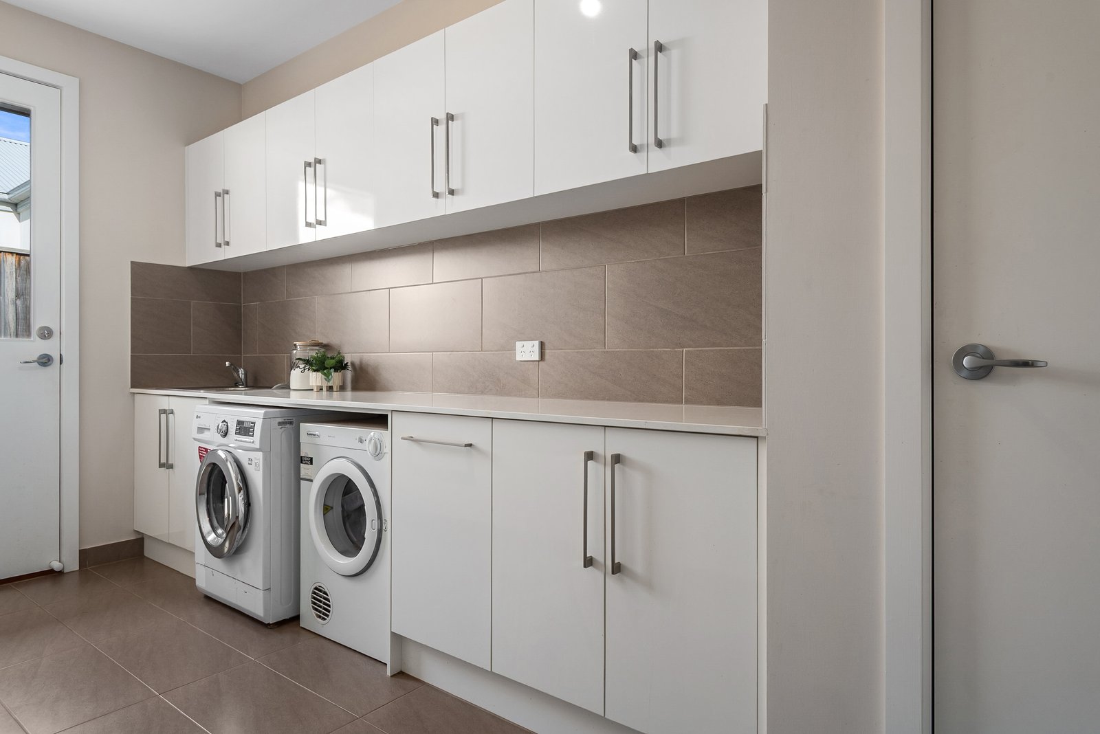 Real Estate and Property in 18 Beaumont Place, Woodend, VIC