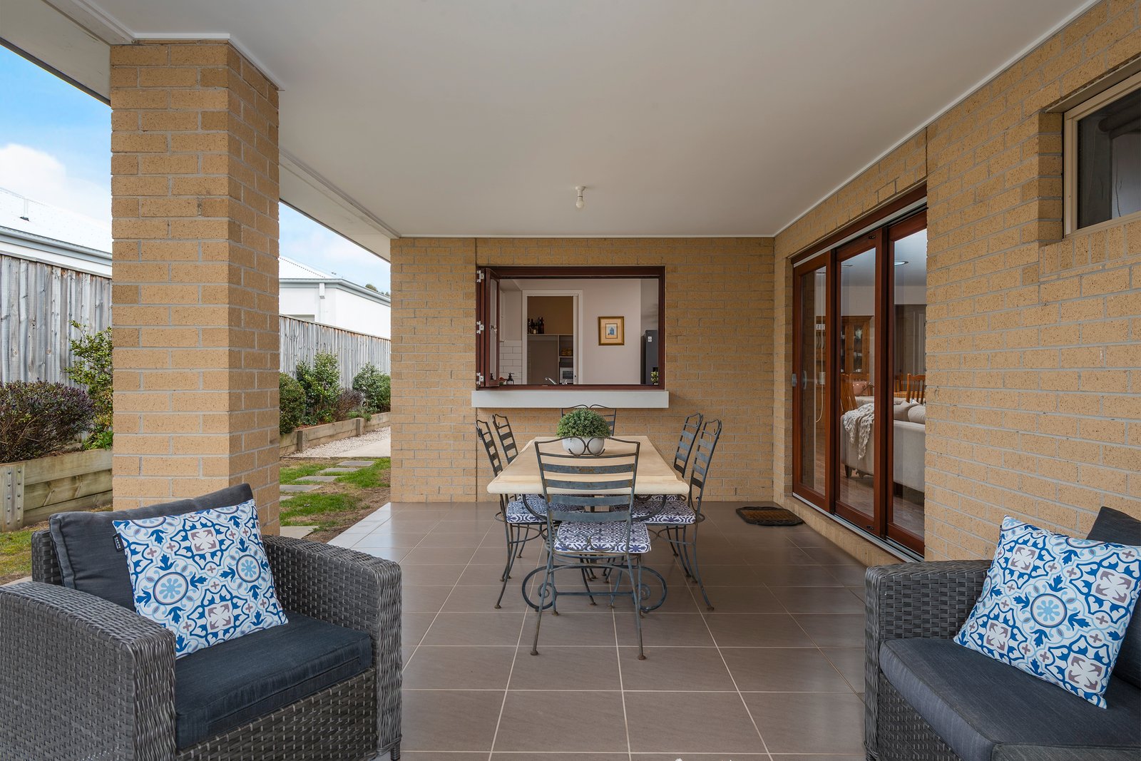 Real Estate and Property in 18 Beaumont Place, Woodend, VIC