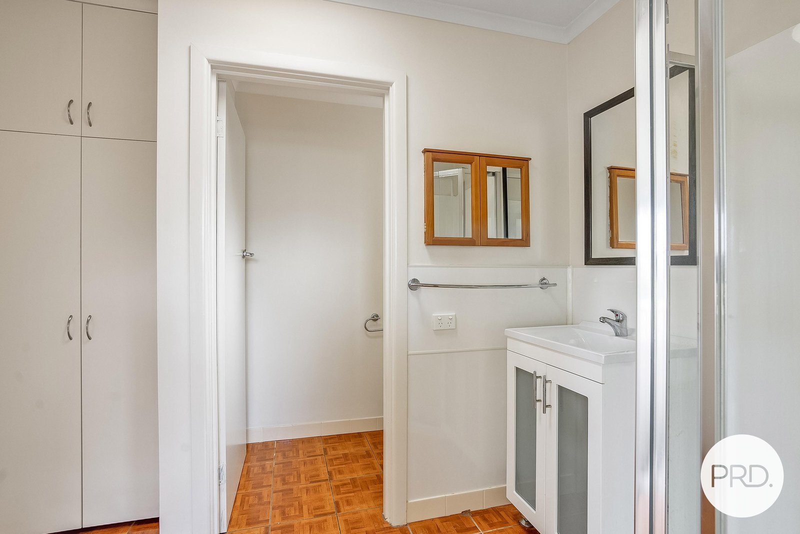 1/8 Belar Street HOWRAH 8