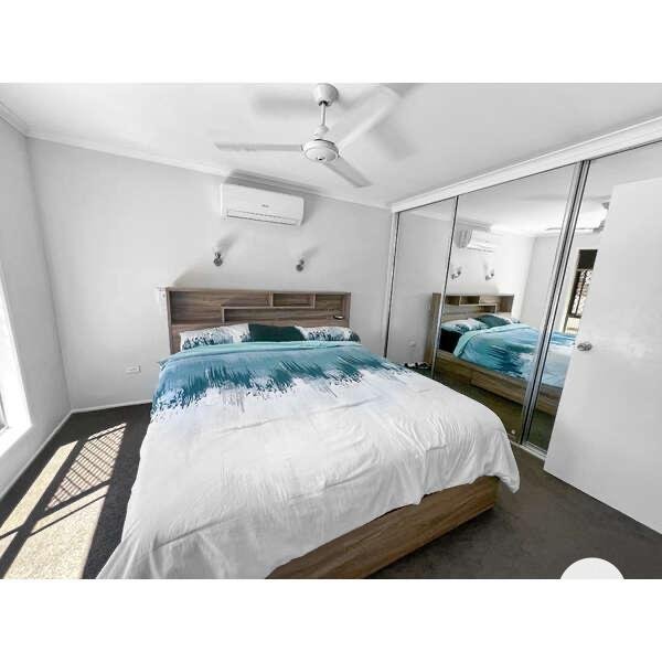 18 Bellemere Court BOYNE ISLAND 10
