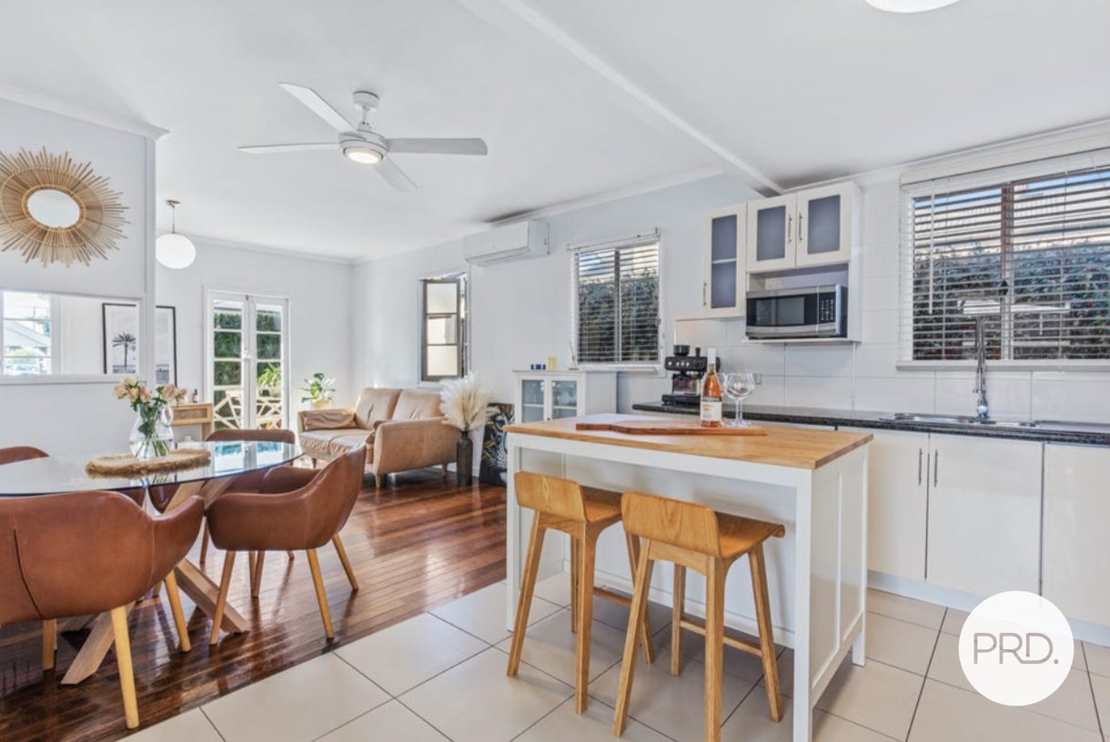 18 Bellevue Parade LABRADOR 6