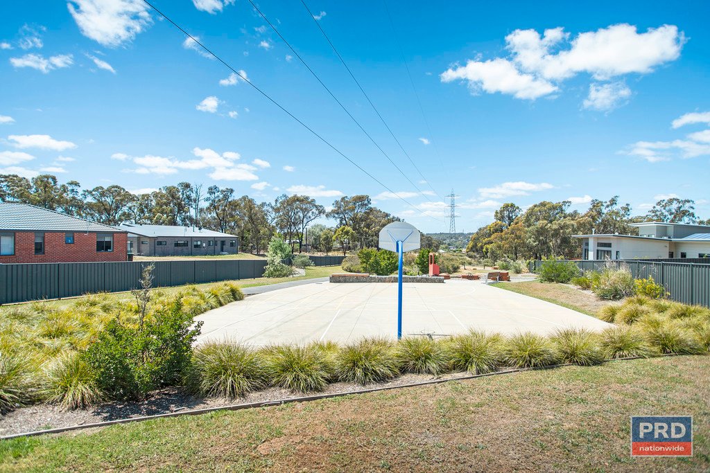 18 Bentley Terrace QUARRY HILL 1