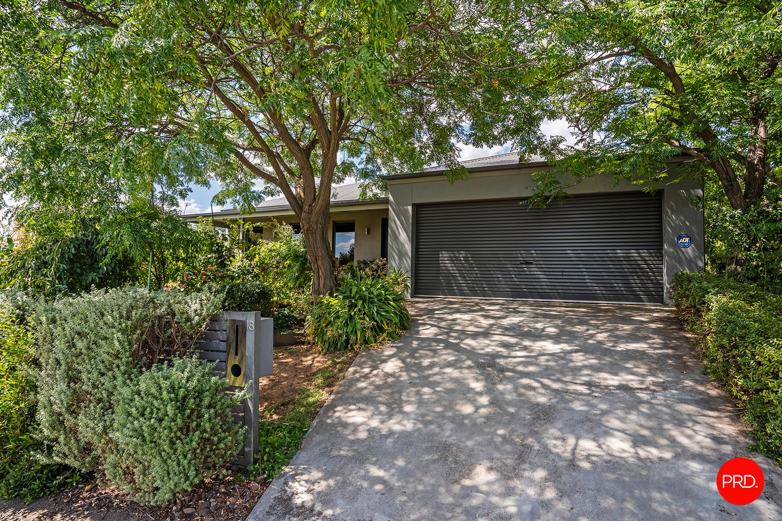 18 Black Street LONG GULLY 1
