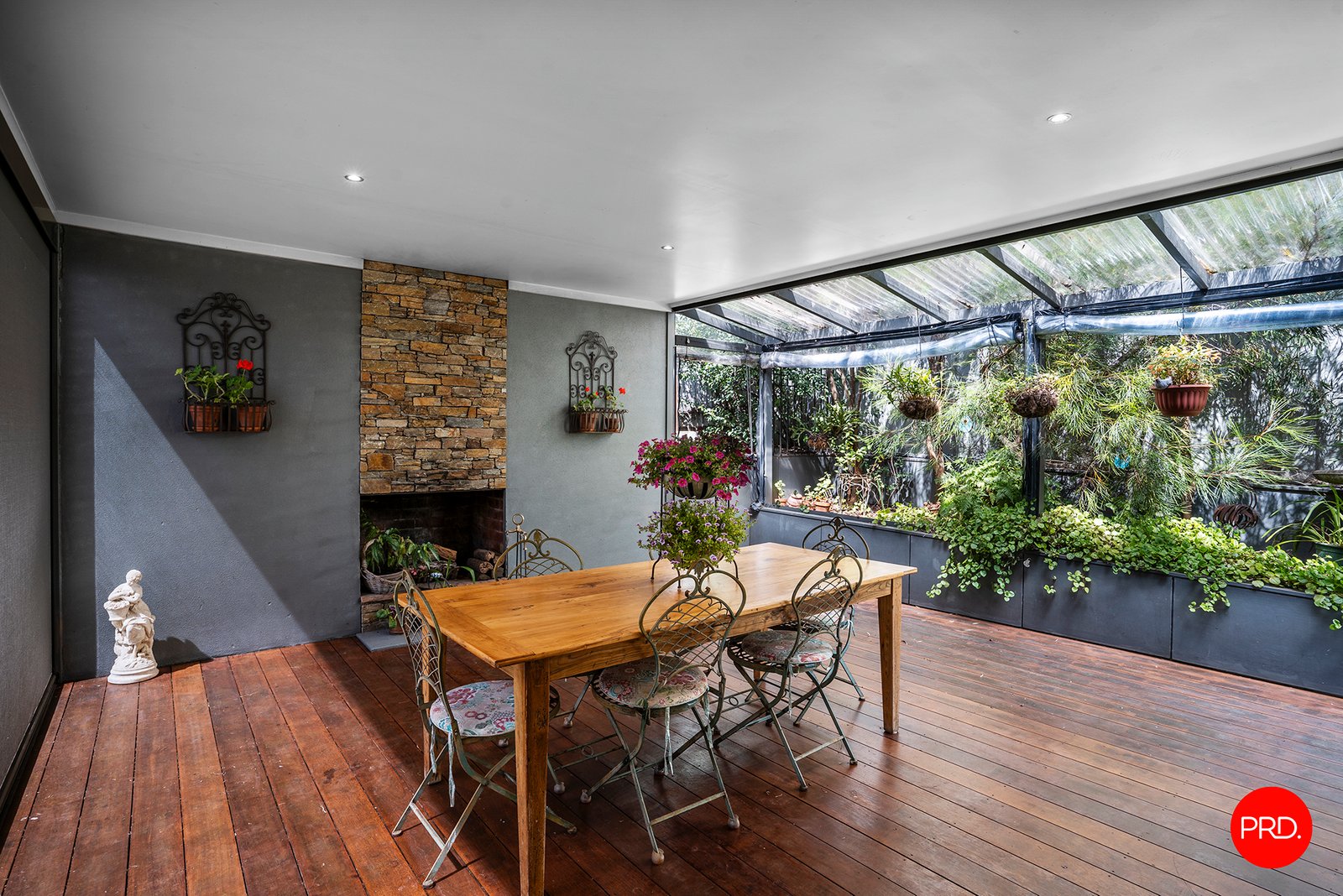 18 Black Street LONG GULLY 3