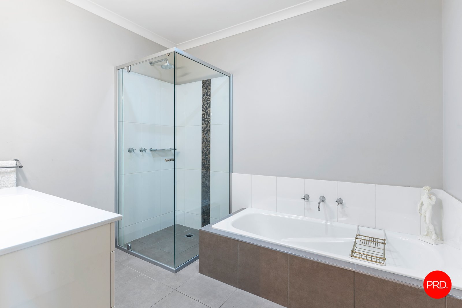 18 Black Street LONG GULLY 13