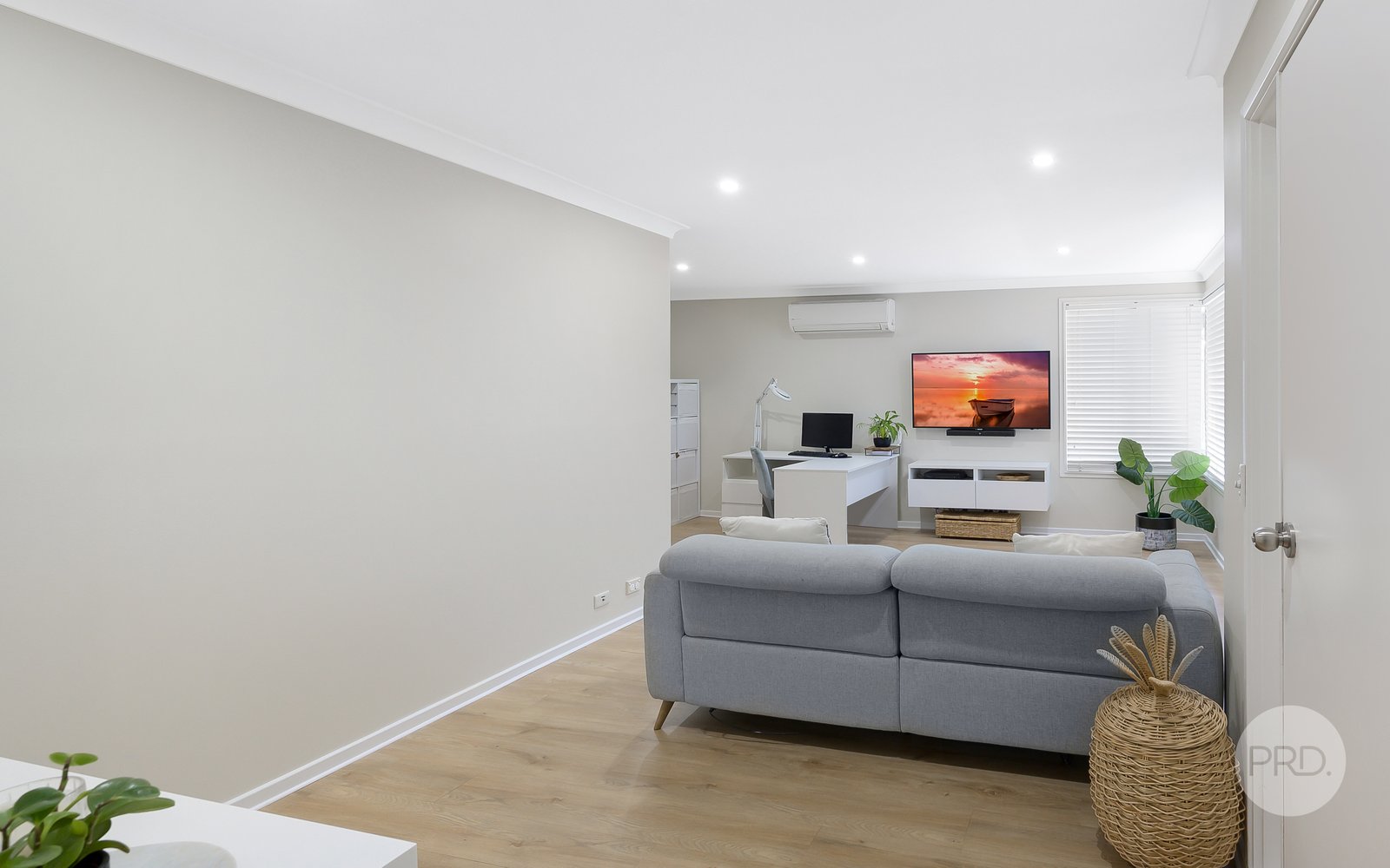 18 Blackford Crescent SOUTH PENRITH 3