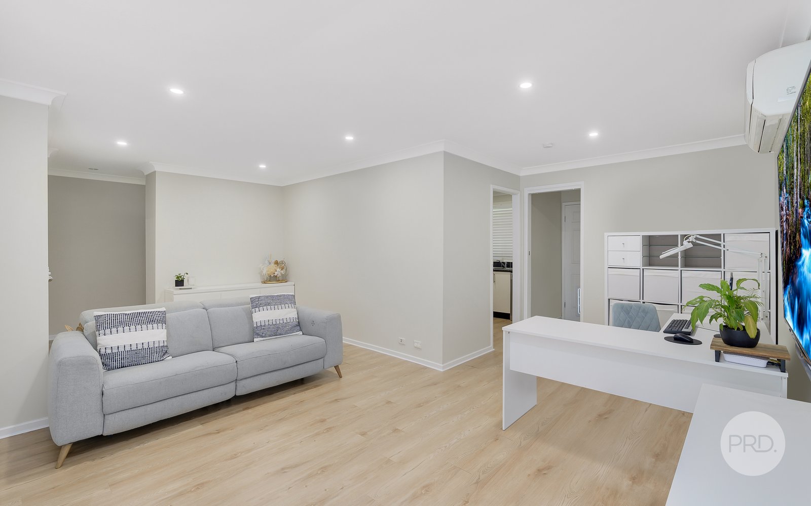 18 Blackford Crescent SOUTH PENRITH 4