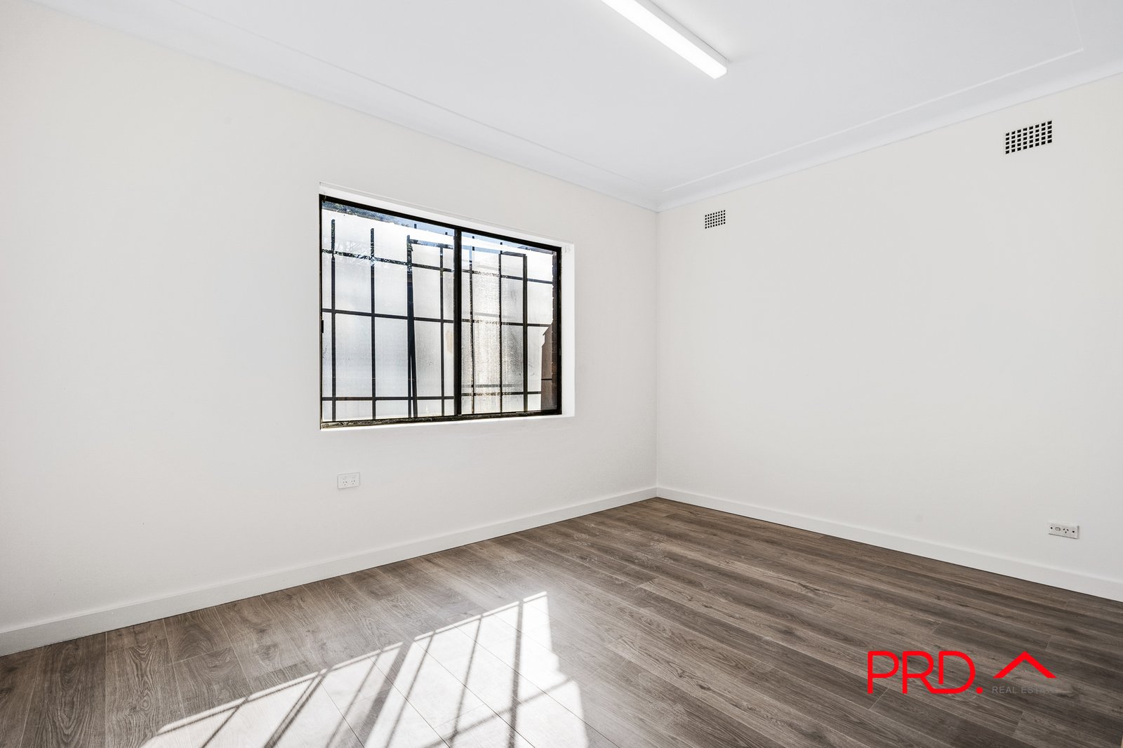 18 Blenheim Road NORTH RYDE 2