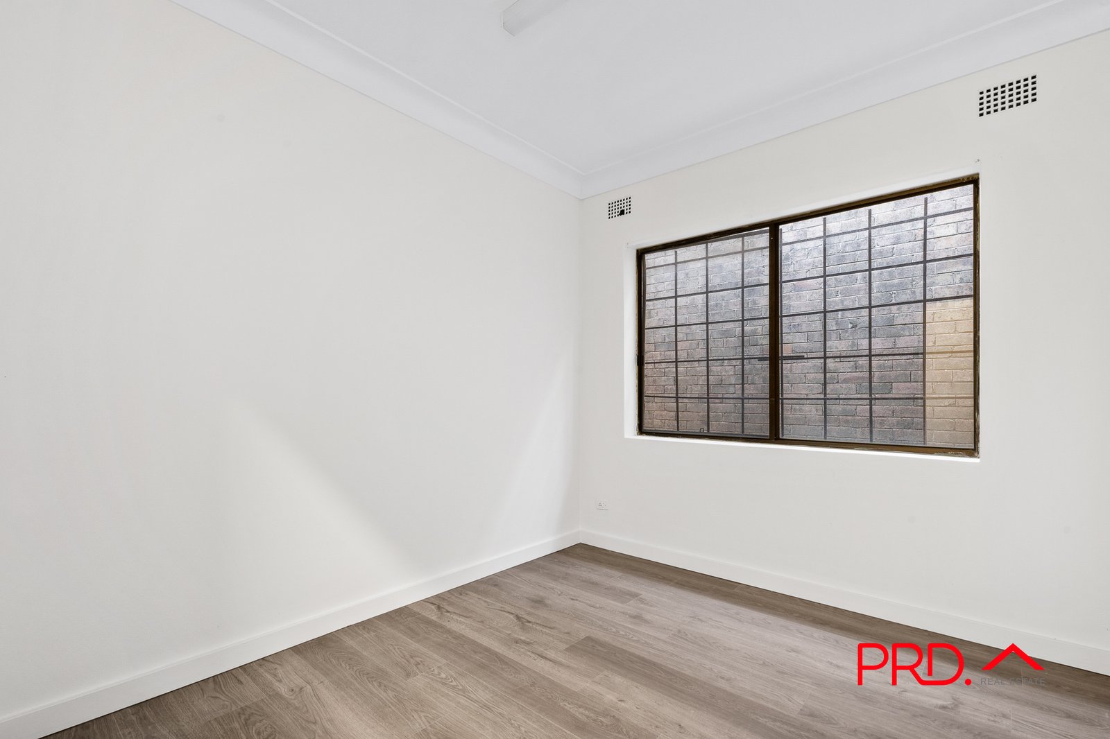 18 Blenheim Road NORTH RYDE 3